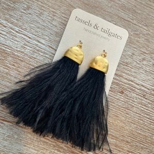 New black feather earrings